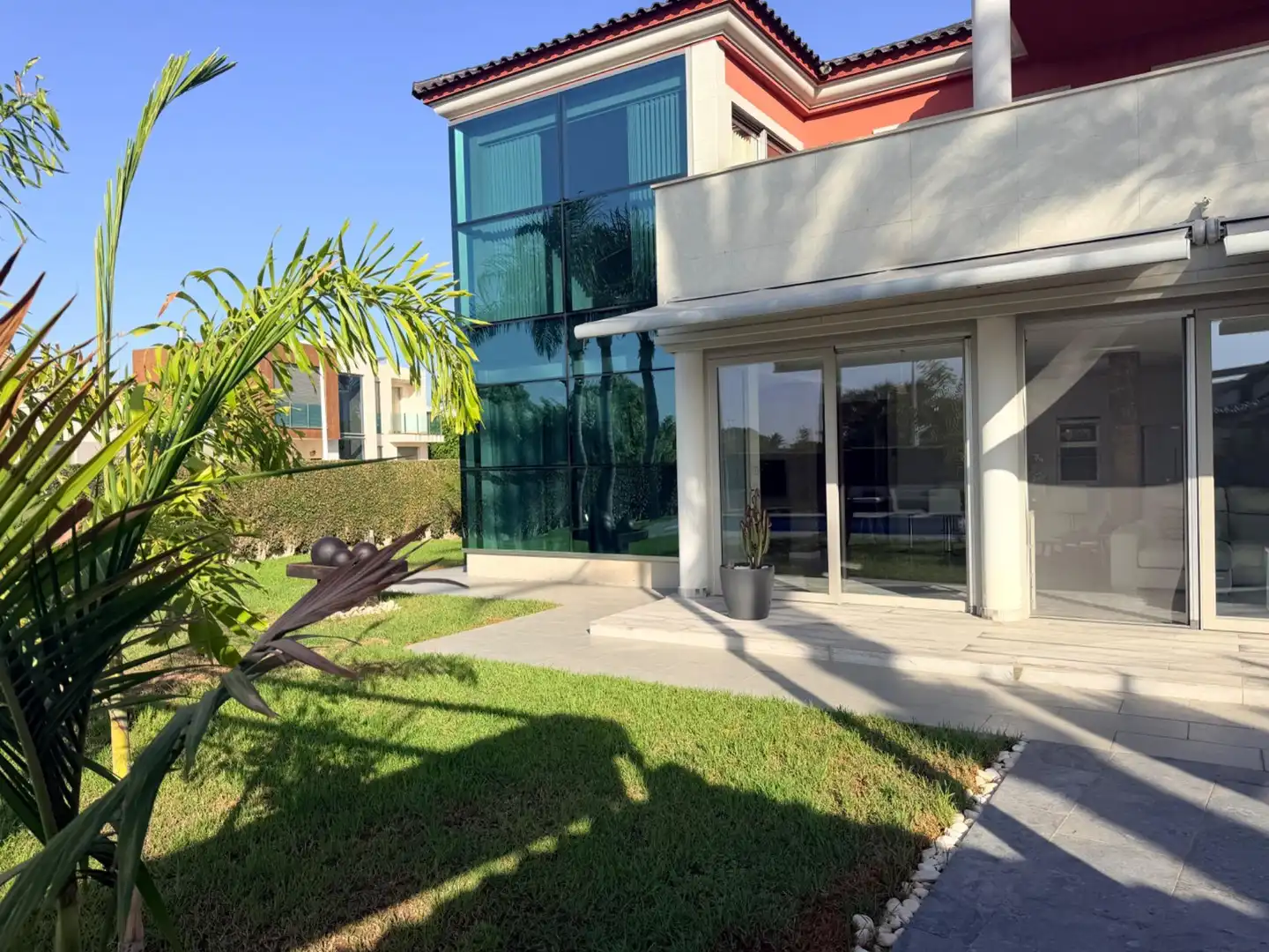 Vista exterior de Casa o chalet de alquiler en Elche / Elx con Aire acondicionado, Calefacción y Jardín privado