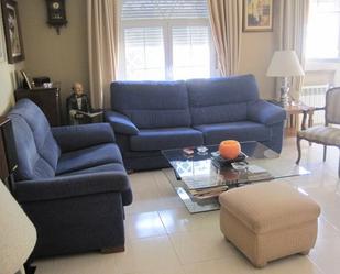 Living room of Single-family semi-detached for sale in  Madrid Capital  with Air Conditioner and Terrace