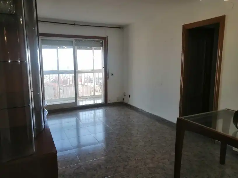 Sala de estar de Piso en venta en Barcelona con Calefacción, Balcón y Alarma