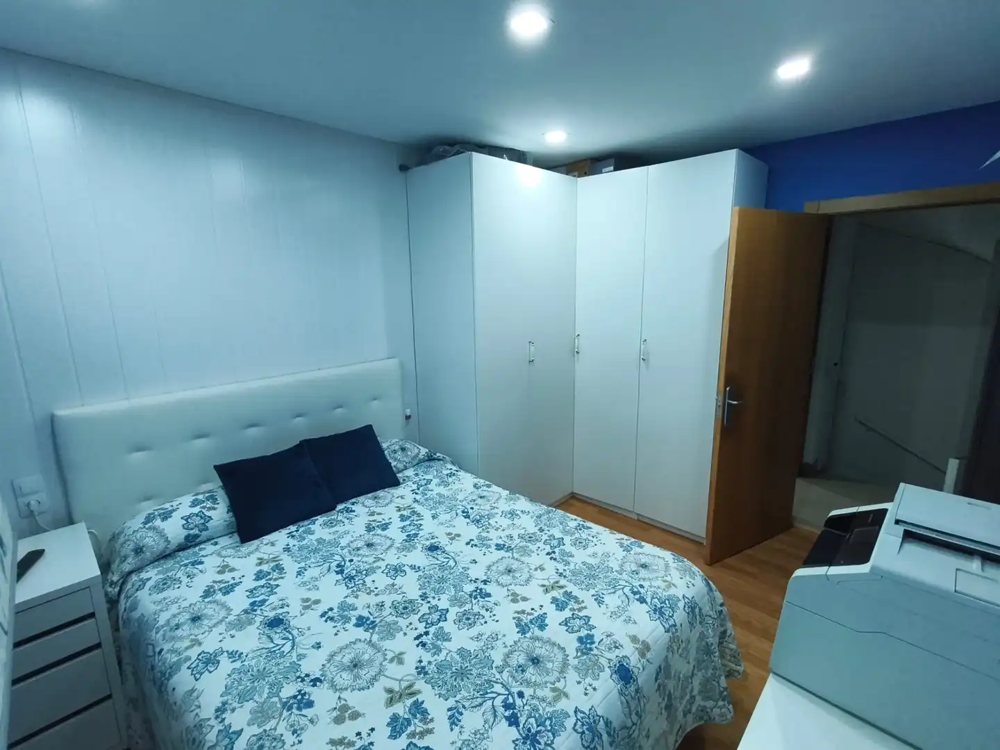 Dormitori de Casa adosada en venda en Castro-Urdiales amb Calefacció, Jardí privat i Terrassa