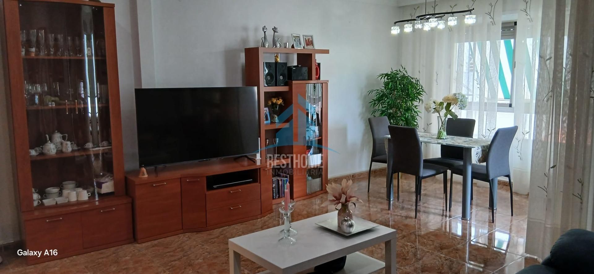 Sala d'estar de Pis en venda en Gandia amb Aire condicionat, Calefacció i Terrassa