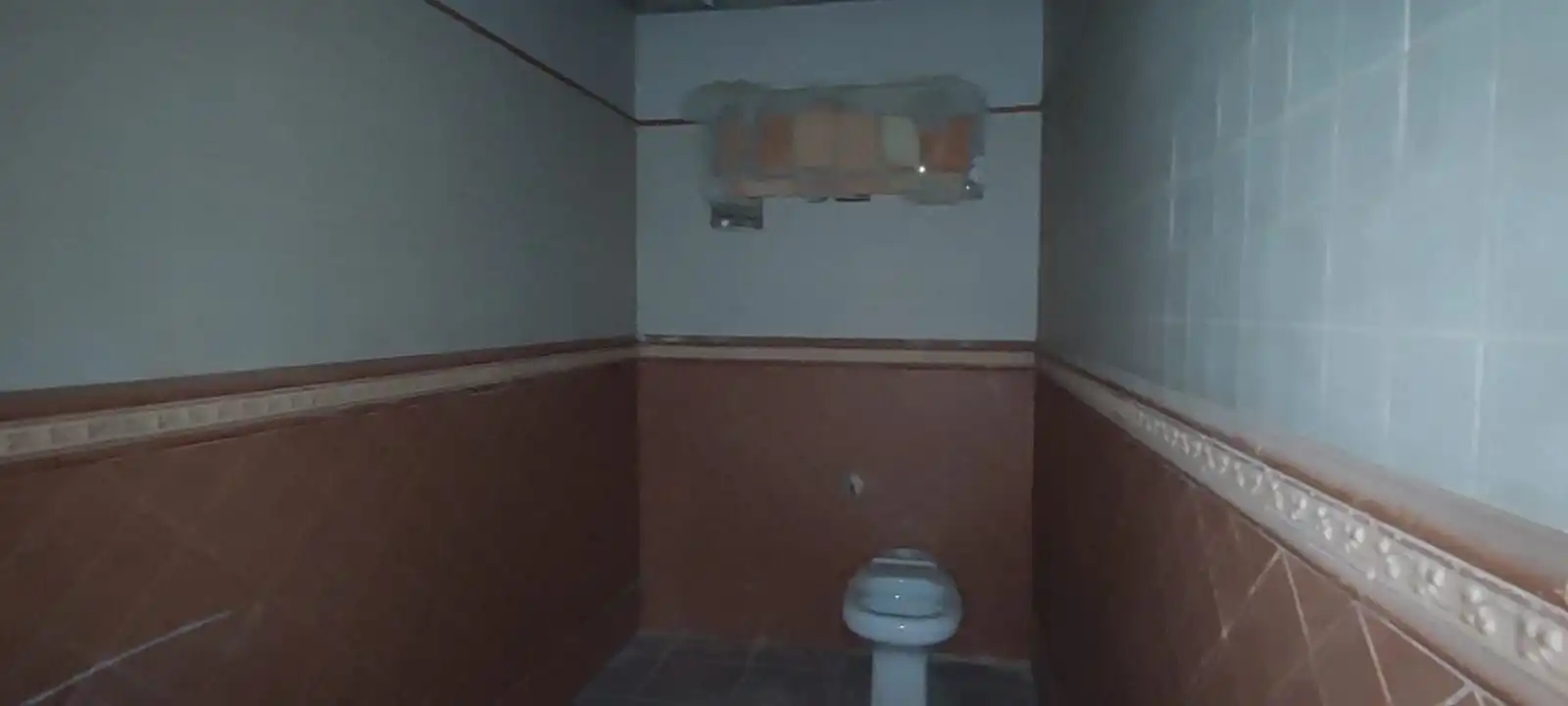 Badezimmer von Geschaftsraum zum Verkauf in El Carpio