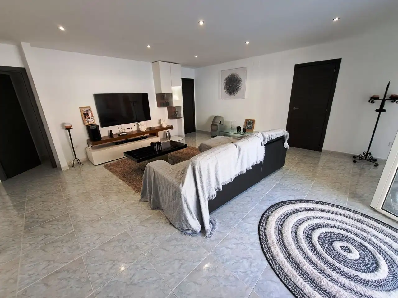 Sala de estar de Casa o chalet en venta en La Nucia con Aire acondicionado, Calefacción y Jardín privado