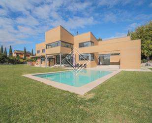 Garden of House or chalet to rent in  Madrid Capital  with Air Conditioner, Heating and Community pool