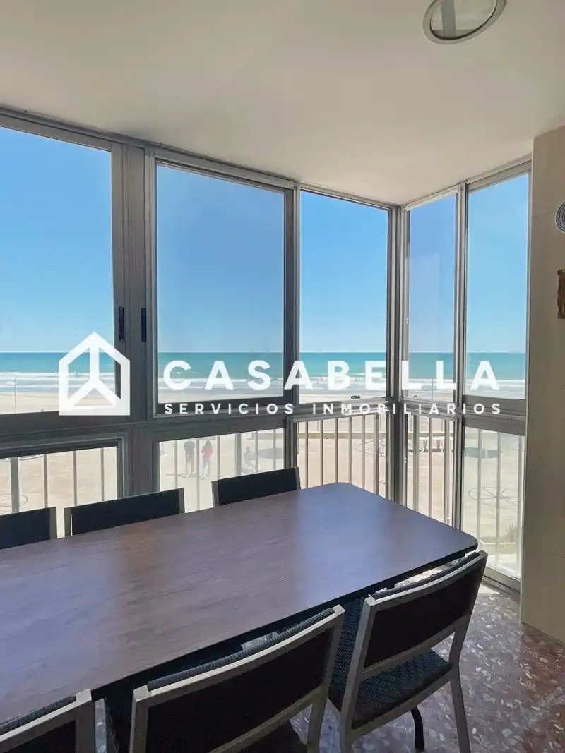 Piso en venta en  Valencia Capital con Terraza y Trastero