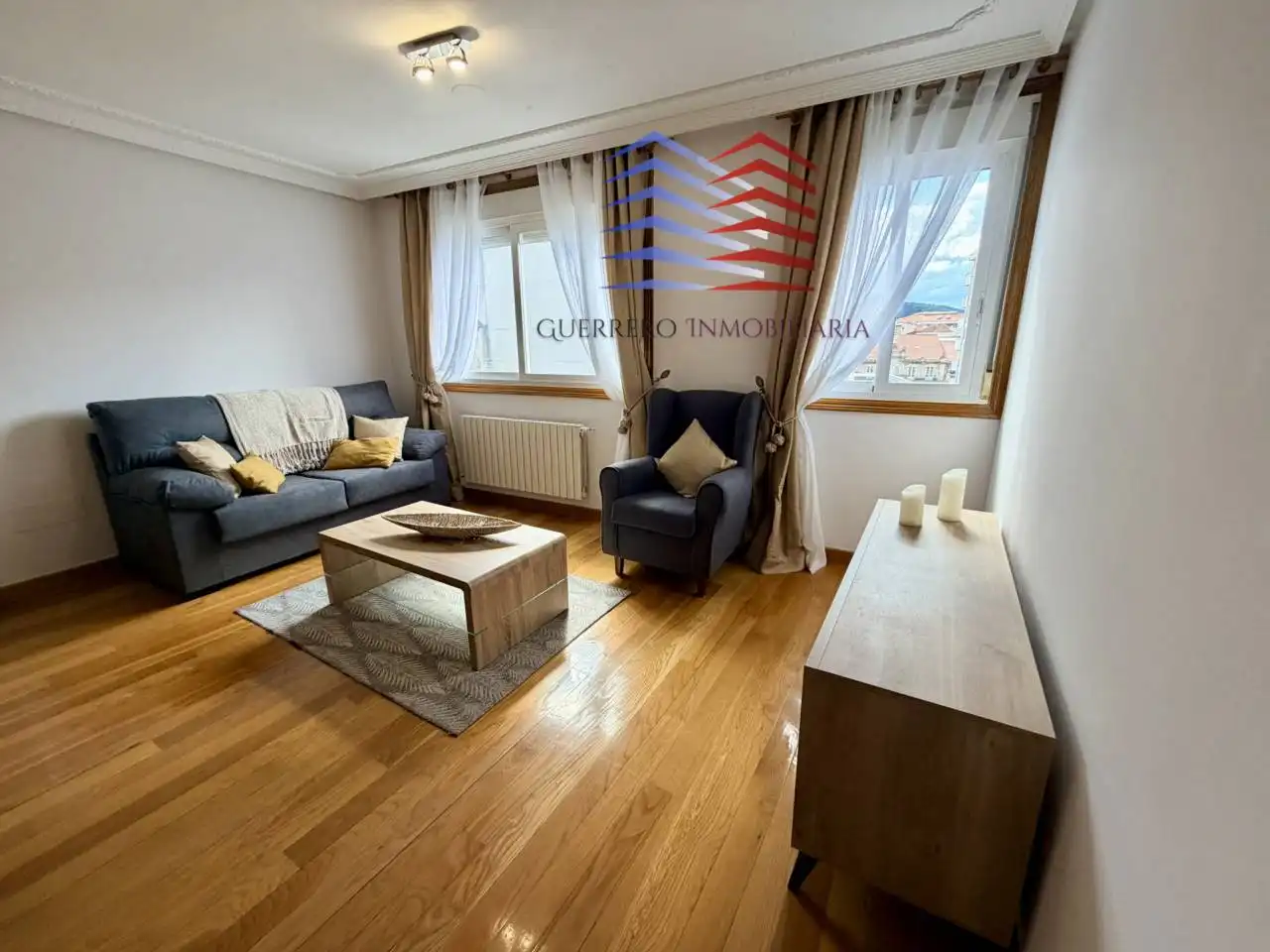 Living room of Apartments for rent in Ourense Capital   with Heating, Parquet flooring and Storage room
