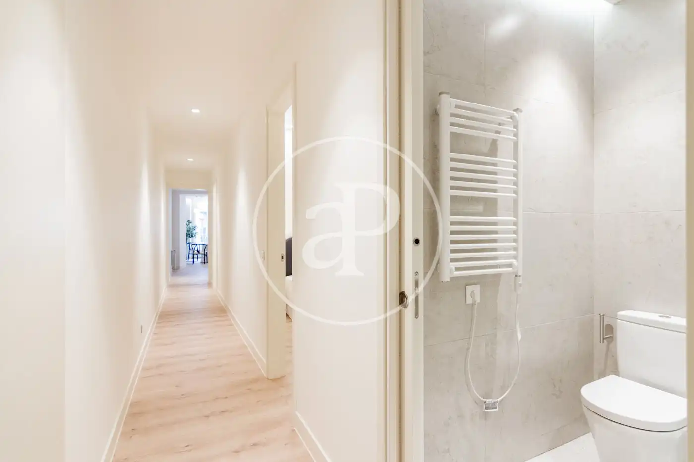 Flat for rent in Madrid  with Air Conditioner, Heating and Storage room