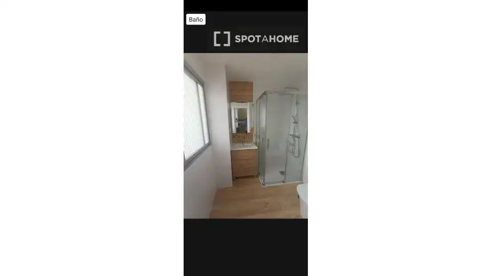 Baño de Apartamento para compartir en Madrid con Aire acondicionado, Terraza y Amueblado