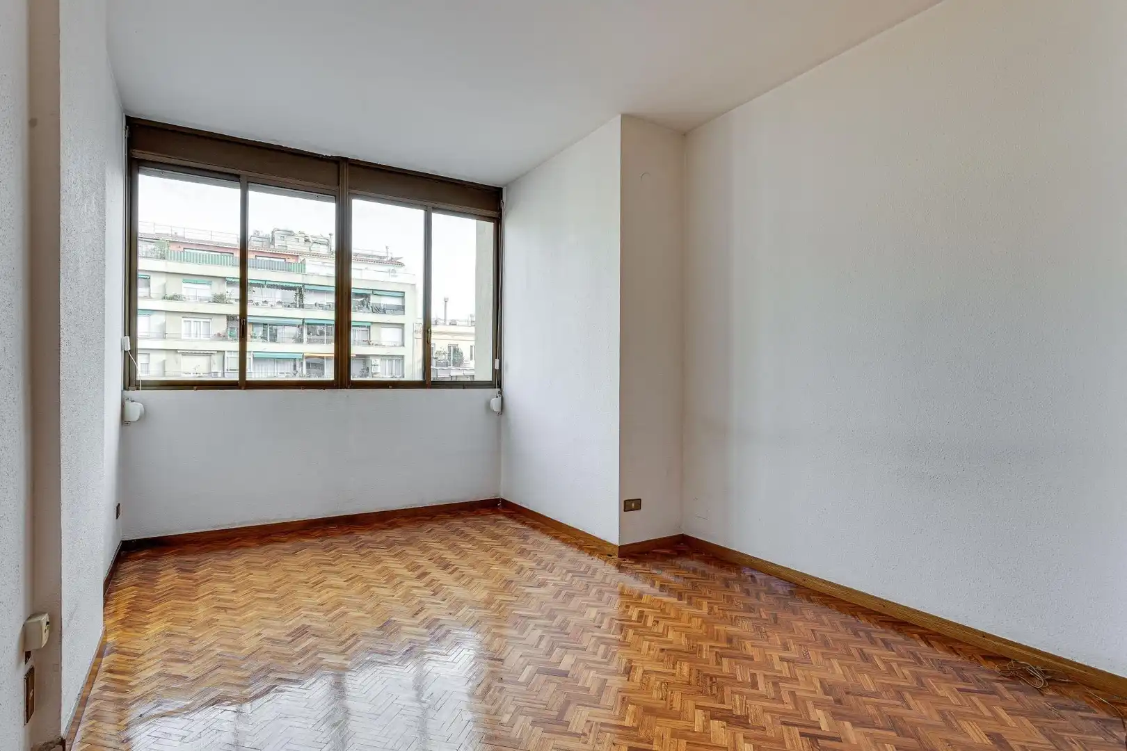 Habitación de Piso en venta en Barcelona con Alarma