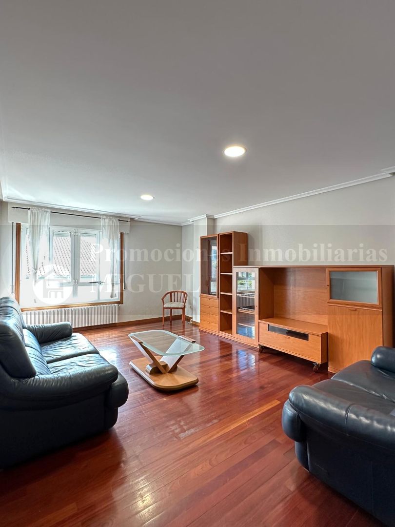 Living room of Duplex for sale in Verín  with Heating and Balcony