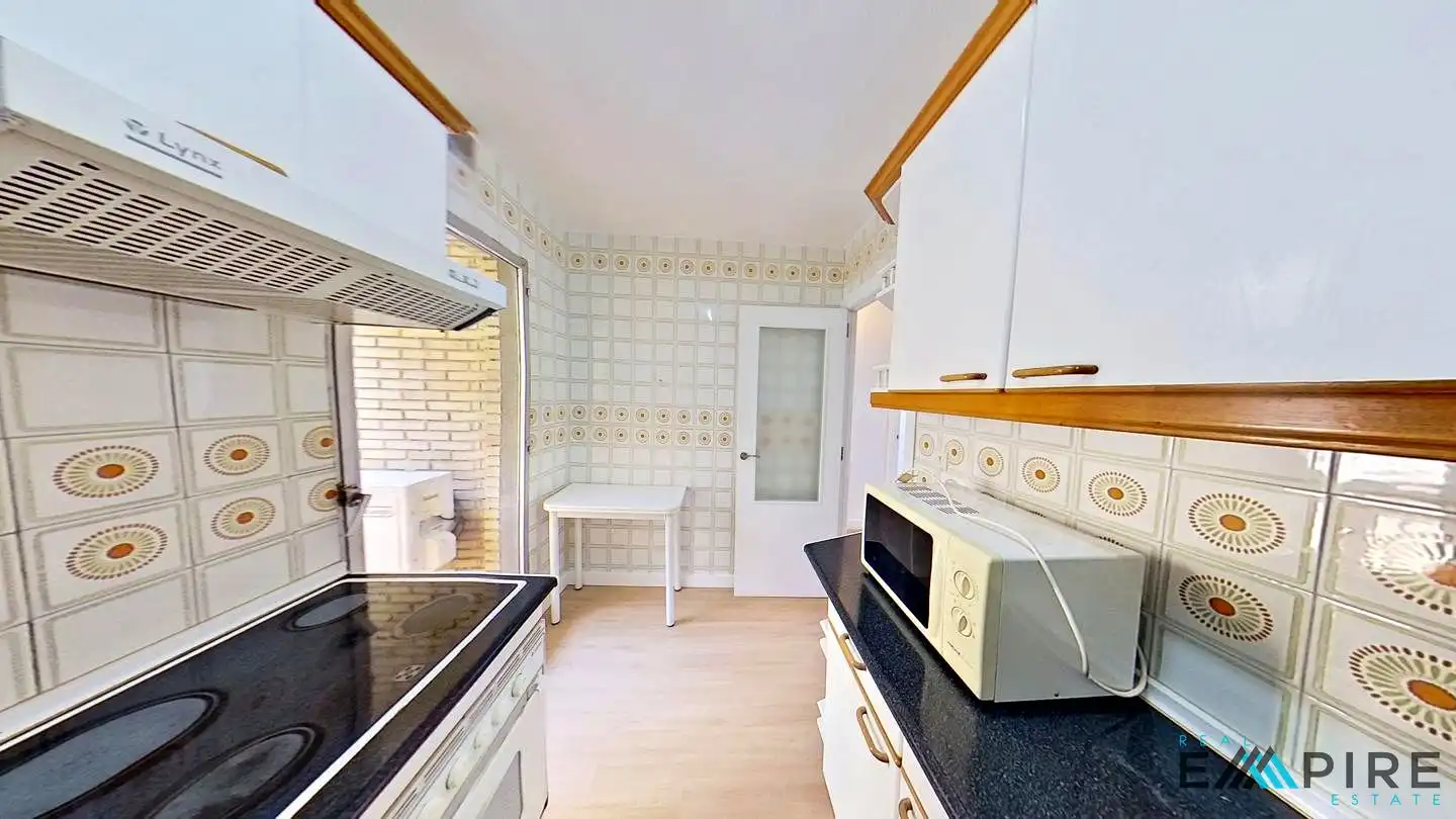 Kitchen of Flat for sale in Parla  with Air Conditioner and Terrace