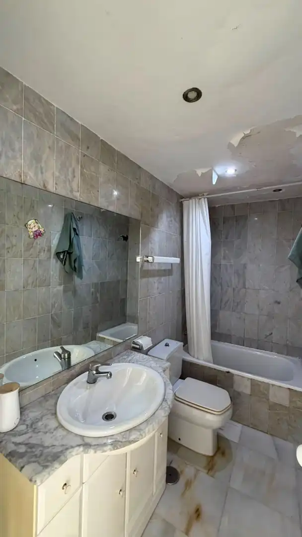 Bany de Pis en venda en Eivissa amb Aire condicionat i Piscina comunitària