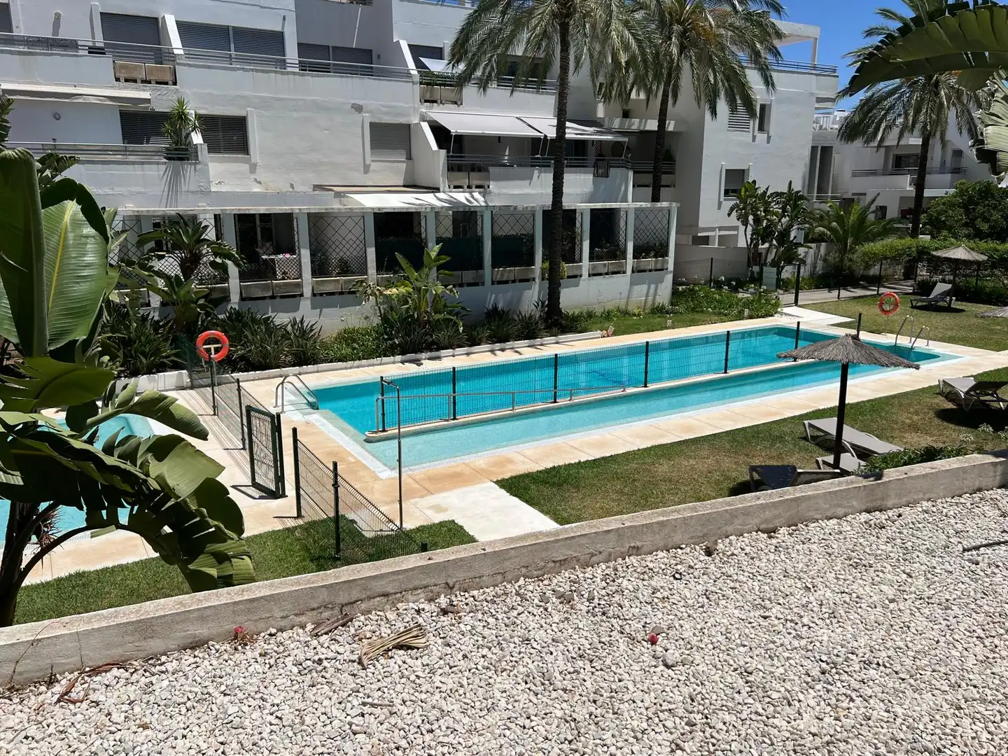 Schwimmbecken von Wohnung zum Verkauf in Mijas mit Klimaanlage, Heizung und Privatgarten