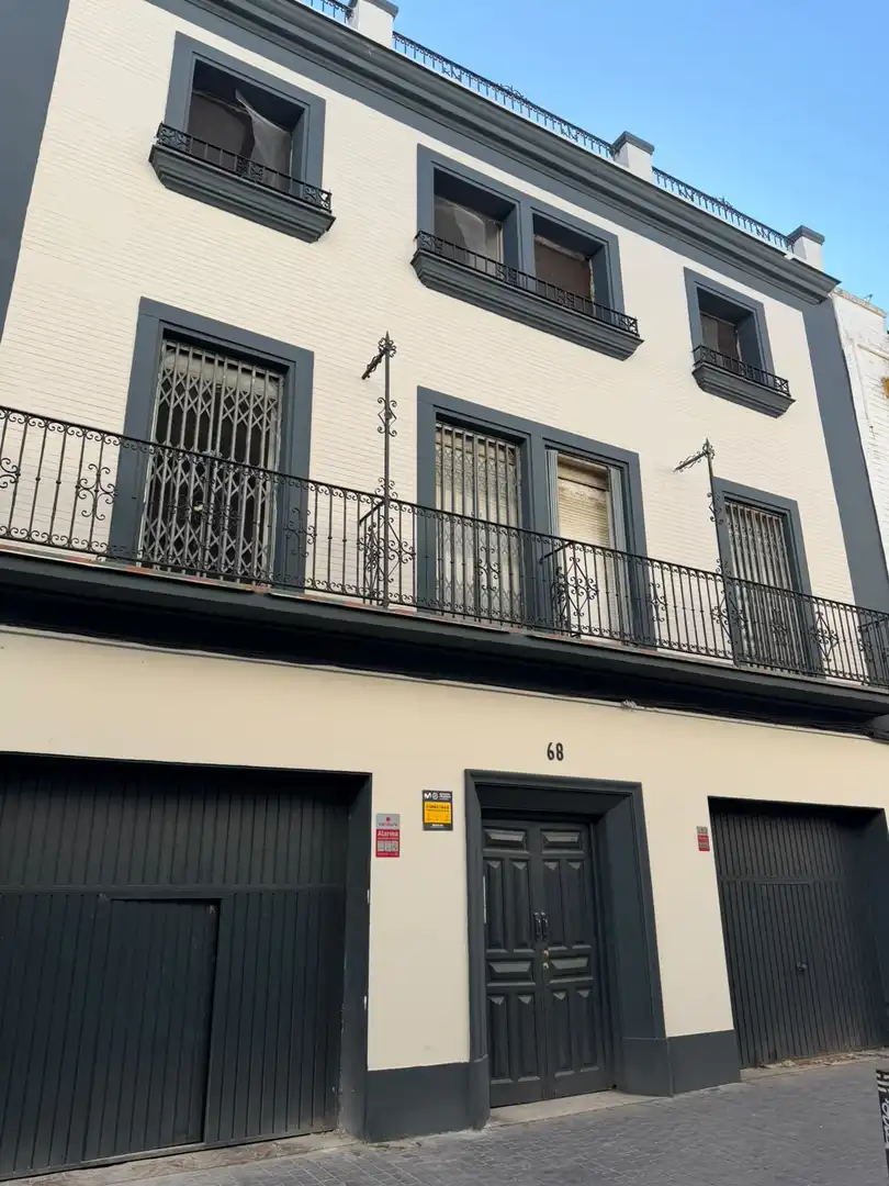 Vista exterior de Pis en venda en Sevilla