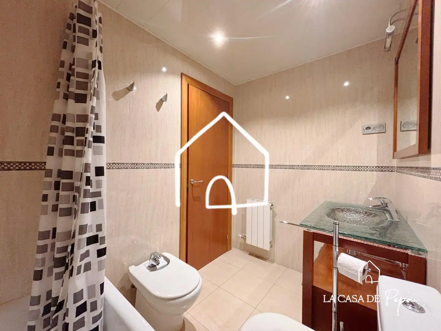 Baño de Piso en venta en Viladecans con Aire acondicionado, Calefacción y Parquet