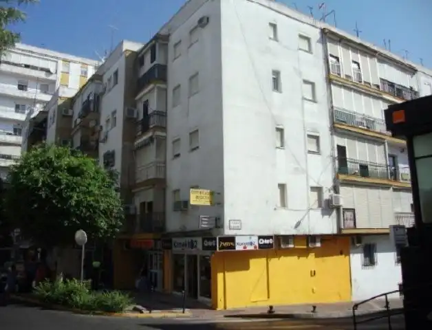 Vista exterior de Piso en venta en San Juan de Aznalfarache