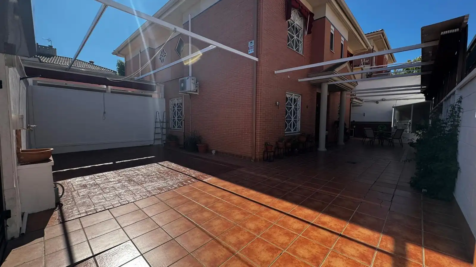 Terrassa de Casa adosada en venda en Oeste