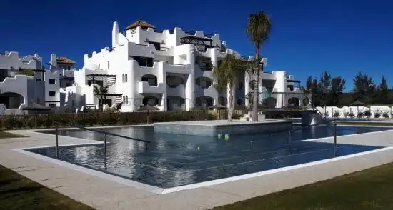 Vista exterior de Apartament de lloguer en Sotogrande amb Aire condicionat, Calefacció i Terrassa