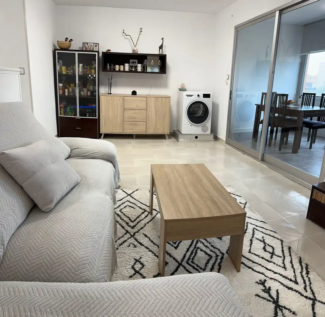 Sala d'estar de Apartament de lloguer en Vinaròs amb Aire condicionat, Terrassa i Traster