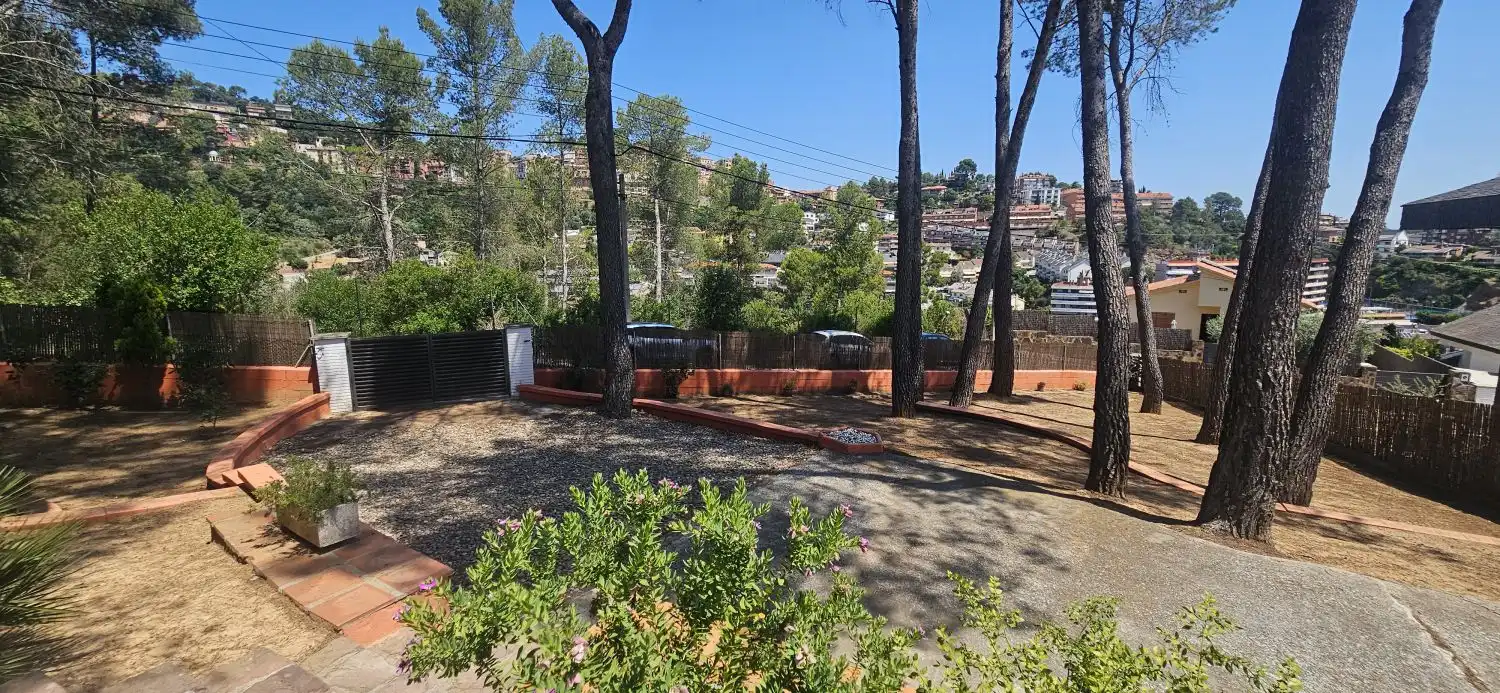 Vista exterior de Casa o chalet en venta en Corbera de Llobregat con Aire acondicionado, Calefacción y Terraza