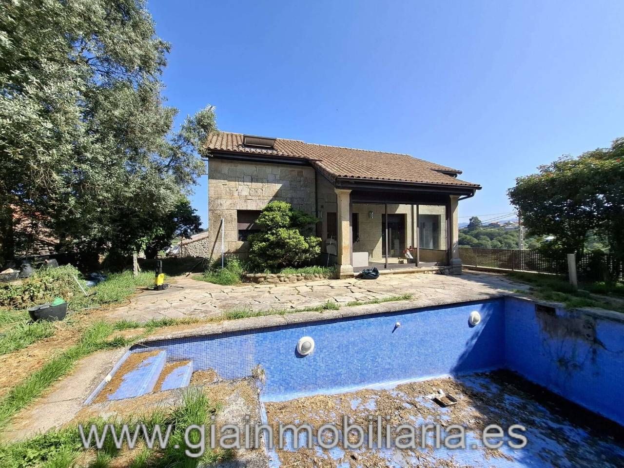 Vista exterior de Casa o xalet en venda en Baiona amb Calefacció, Jardí privat i Terrassa