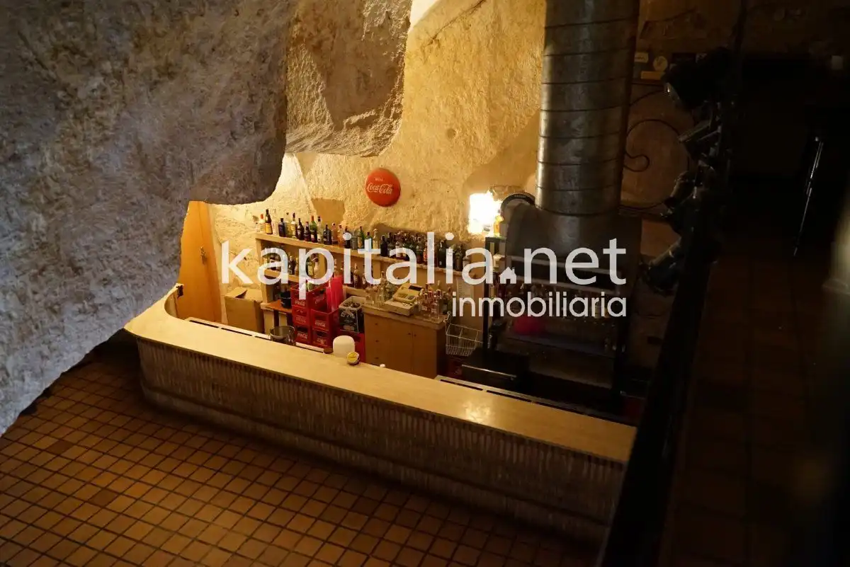 Commercial properties for sale in Bocairent  with Air Conditioner and Furnished