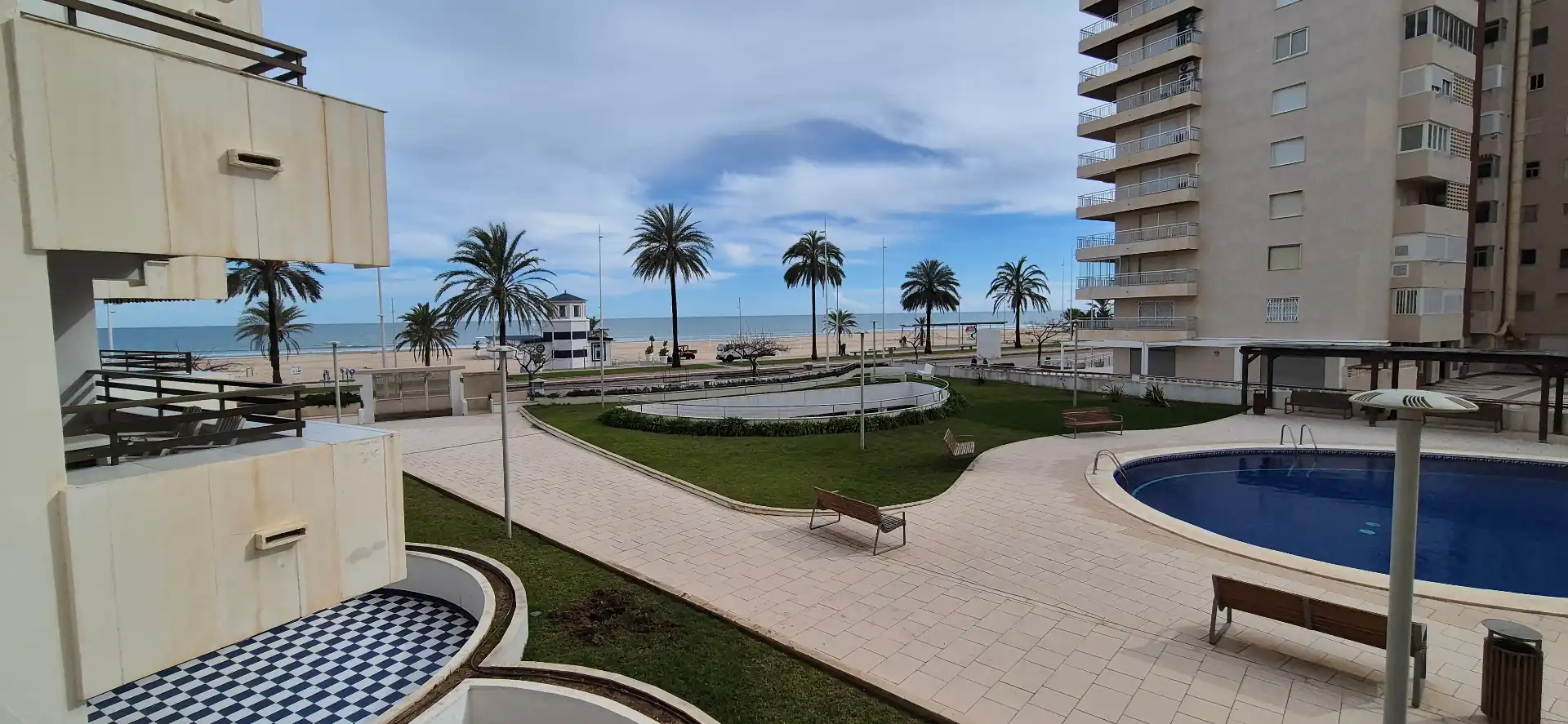 Aparcament de Dúplex en venda en Gandia amb Terrassa, Traster i Moblat