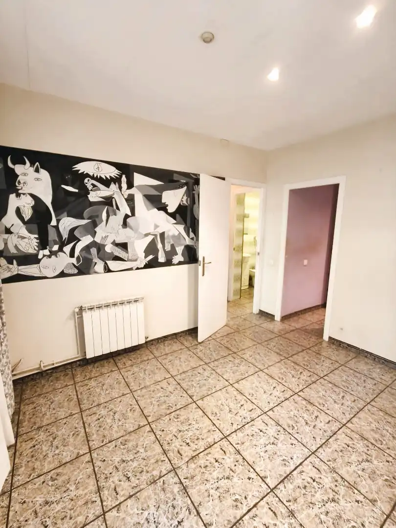 Flat for sale in Barcelona  with Heating