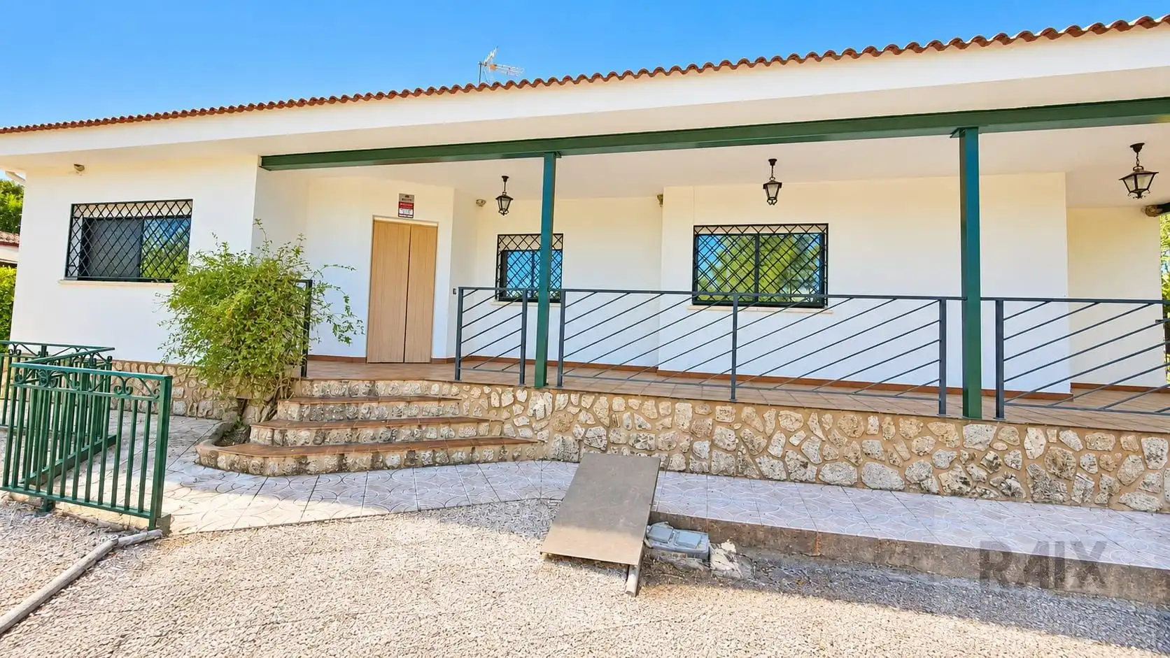 Exterior view of Houses for sale in Colmenar de Oreja, Madrid