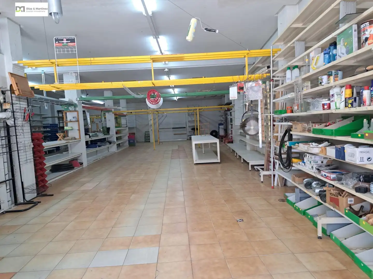 Local comercial de lloguer a Villaturiel, imagen 2