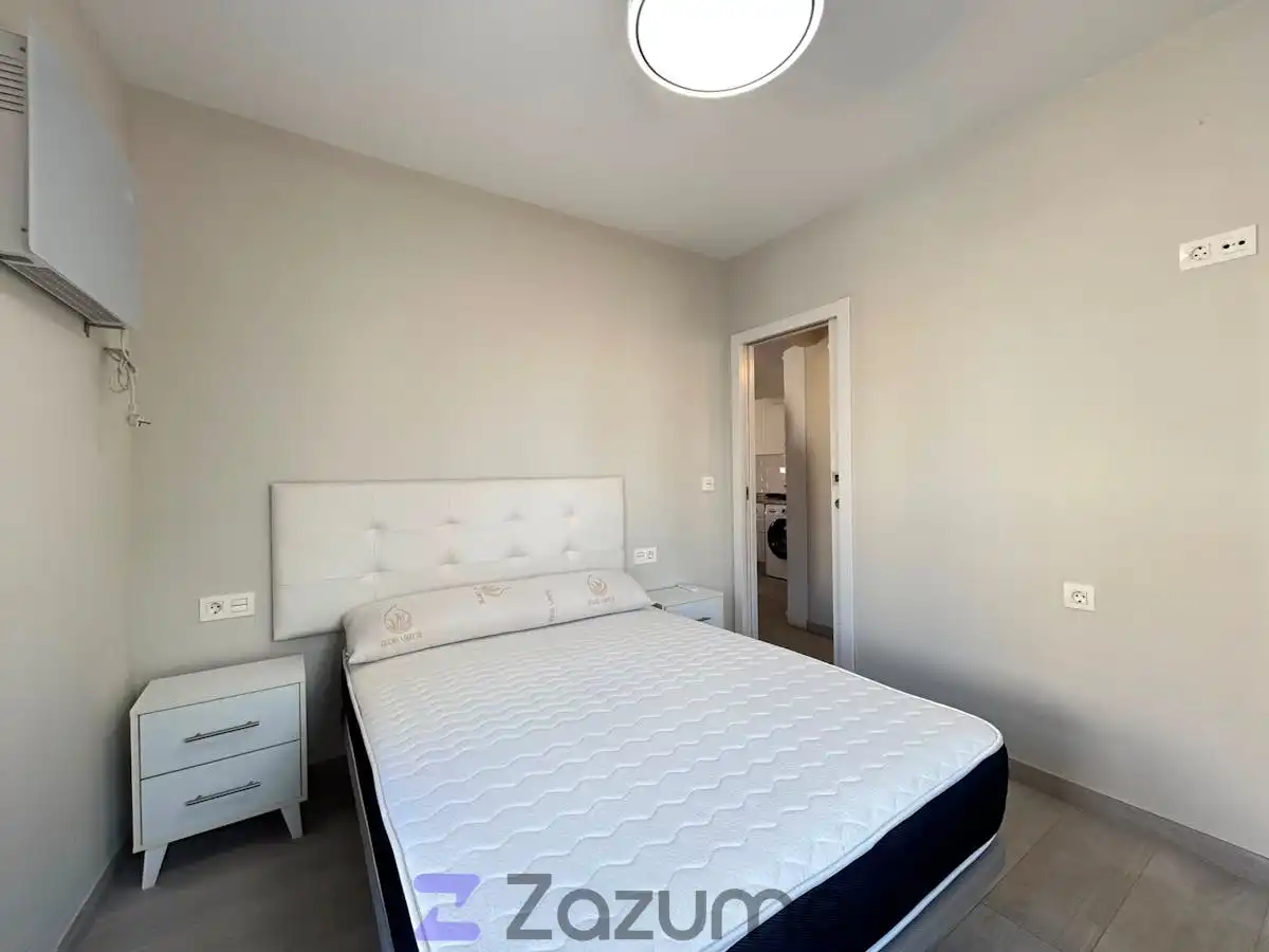 Habitación de Ático de alquiler en Granada con Aire acondicionado, Calefacción y Terraza