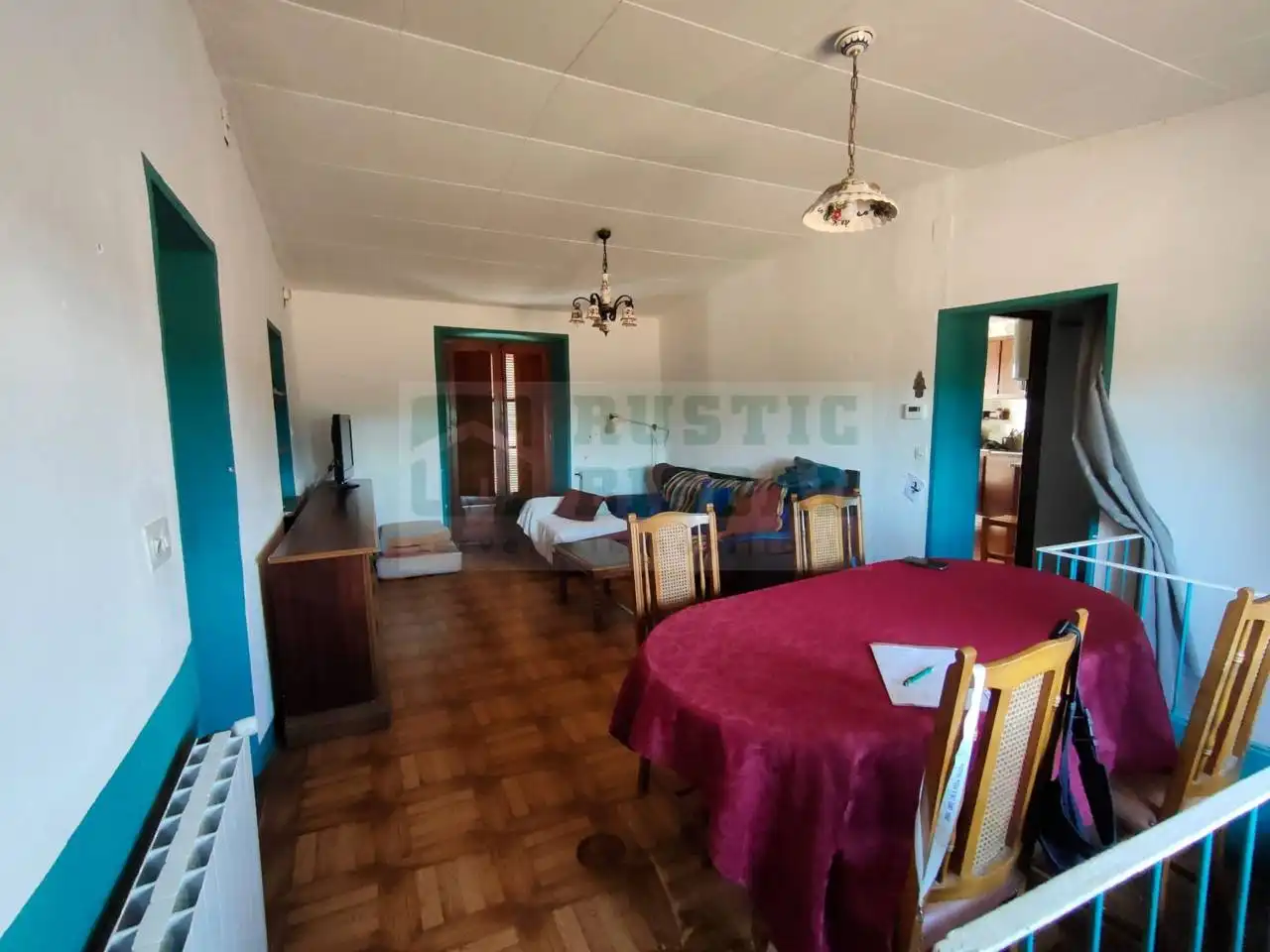Sala d'estar de Finca rústica en venda en Sant Jordi Desvalls amb Calefacció, Jardí privat i Terrassa