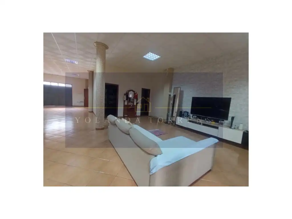 Sala d'estar de Casa o xalet en venda en Alcalá de Guadaira