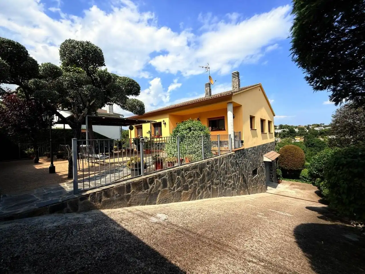 Casa con jardín en venta en Calle Miguel Ángel
