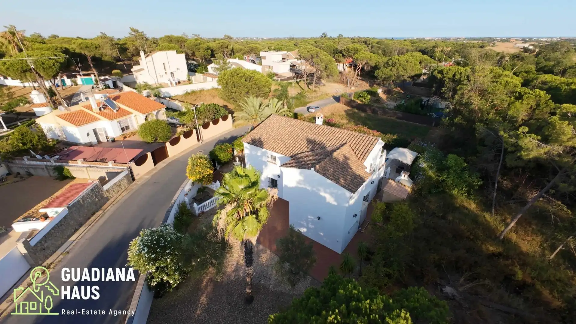 Exterior view of Houses for sale in Isla Cristina  with Air Conditioner, Heating and Private garden