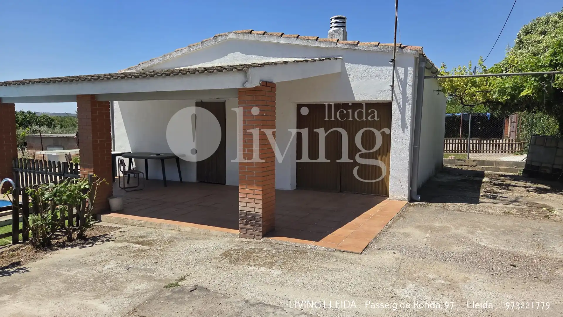 Exterior view of Houses for sale in Puigverd de Lleida  with Private garden, Swimming Pool and Furnished