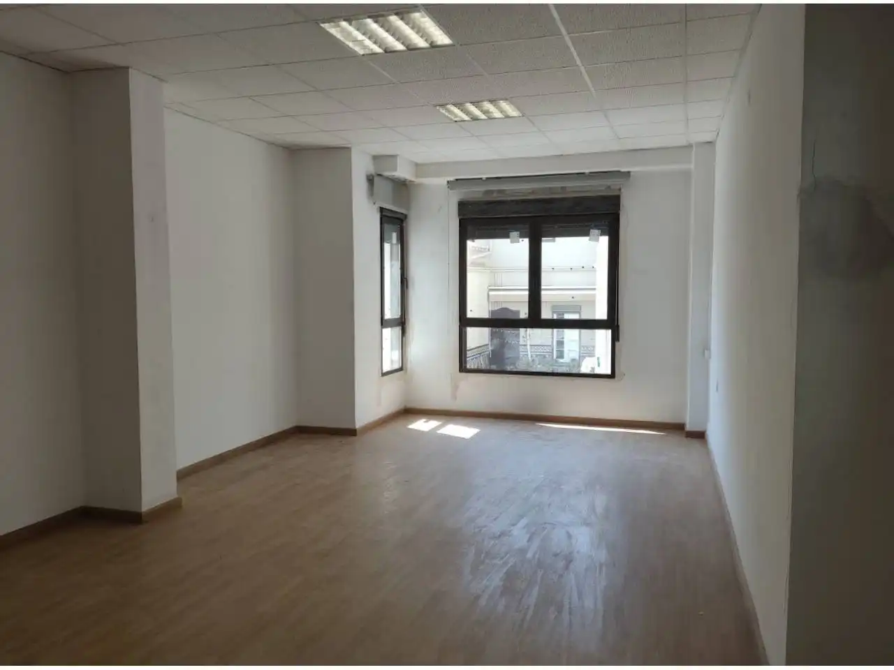 Büro zur Miete in Valencia mit Klimaanlage