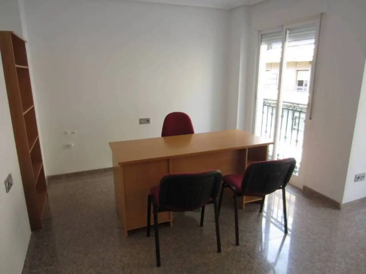 Oficina de alquiler en Elche / Elx
