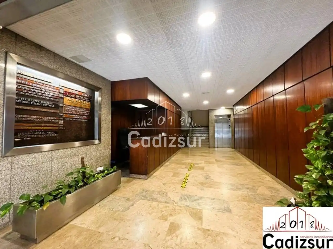 Oficina de alquiler en  Cádiz Capital