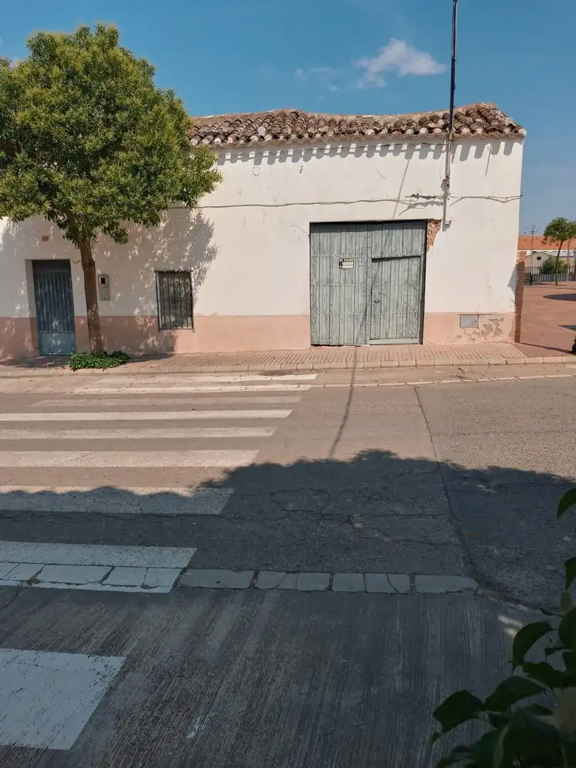 Vista exterior de Casa o chalet en venta en Munera con Jardín privado y Amueblado