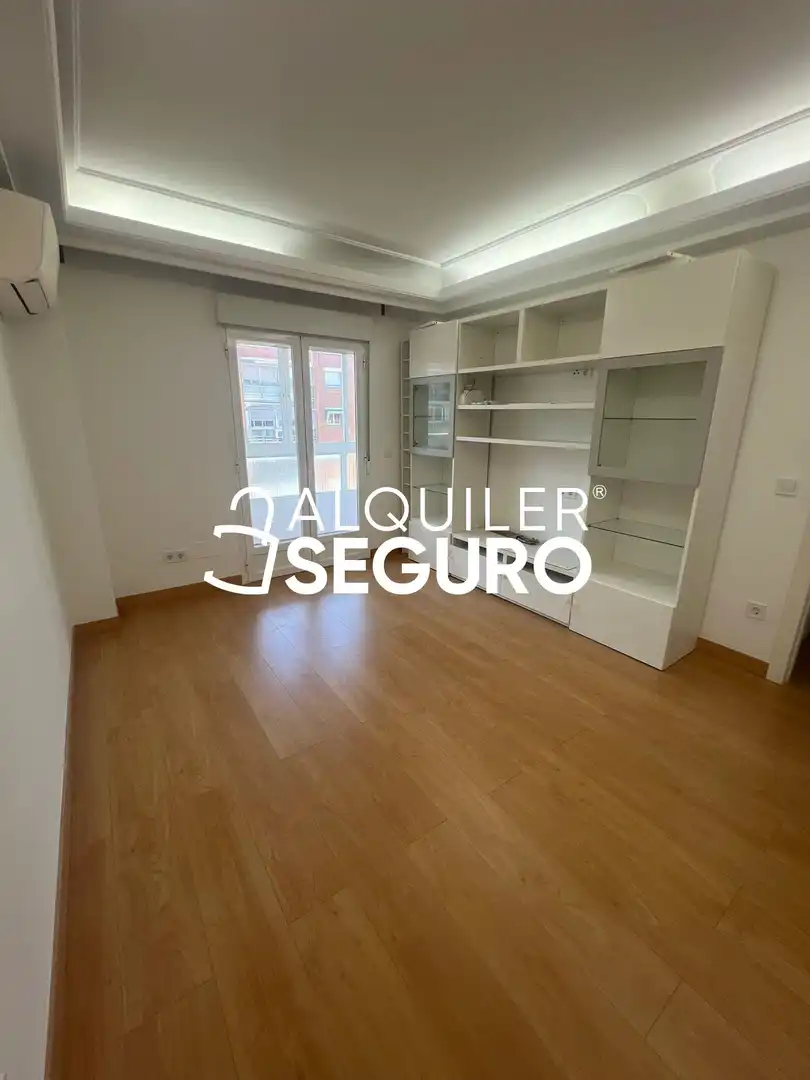 Flat for rent in Madrid  with Air Conditioner, Heating and Terrace