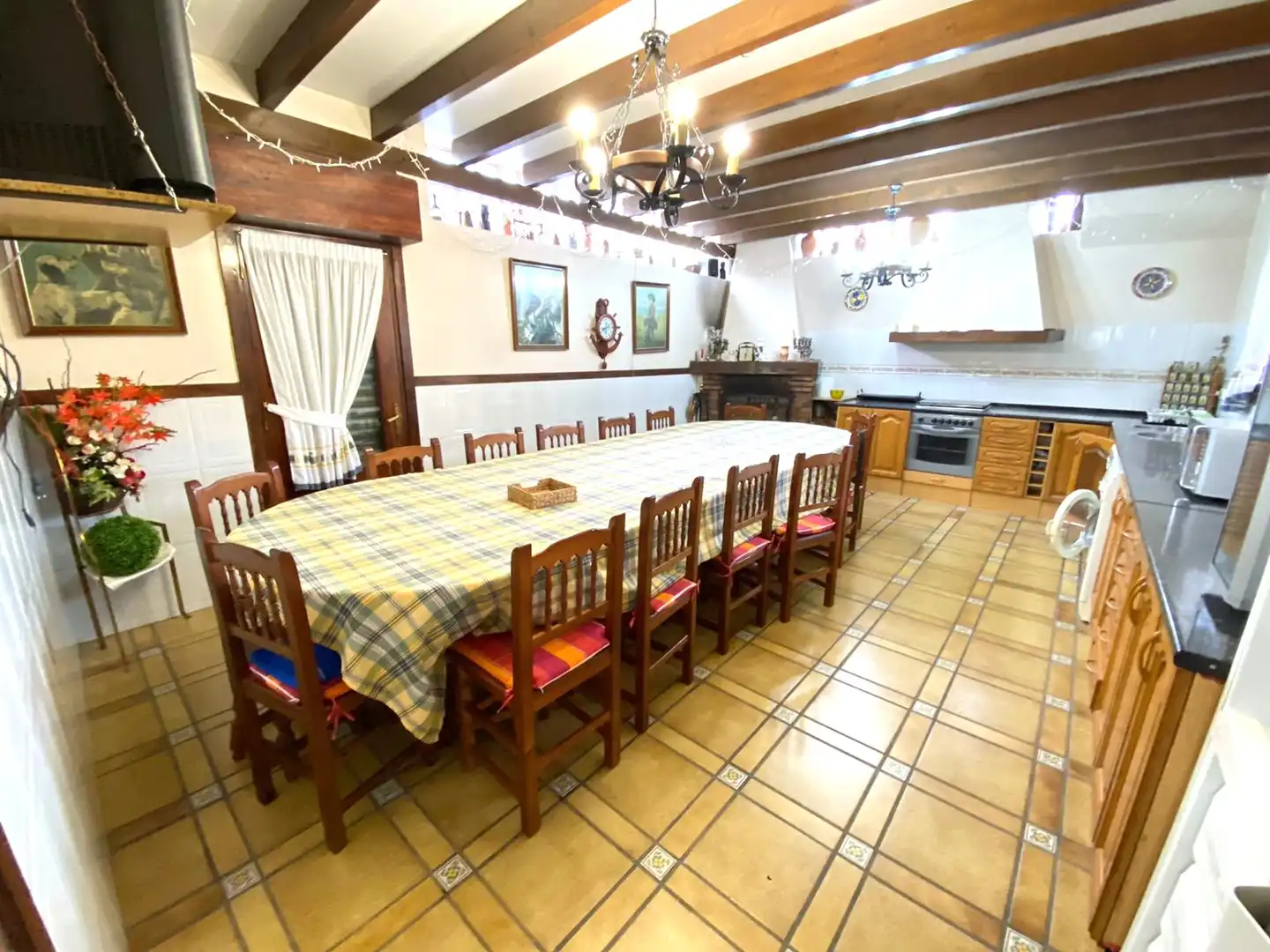 Menjador de Casa o xalet en venda en Castro-Urdiales amb Calefacció, Jardí privat i Parquet
