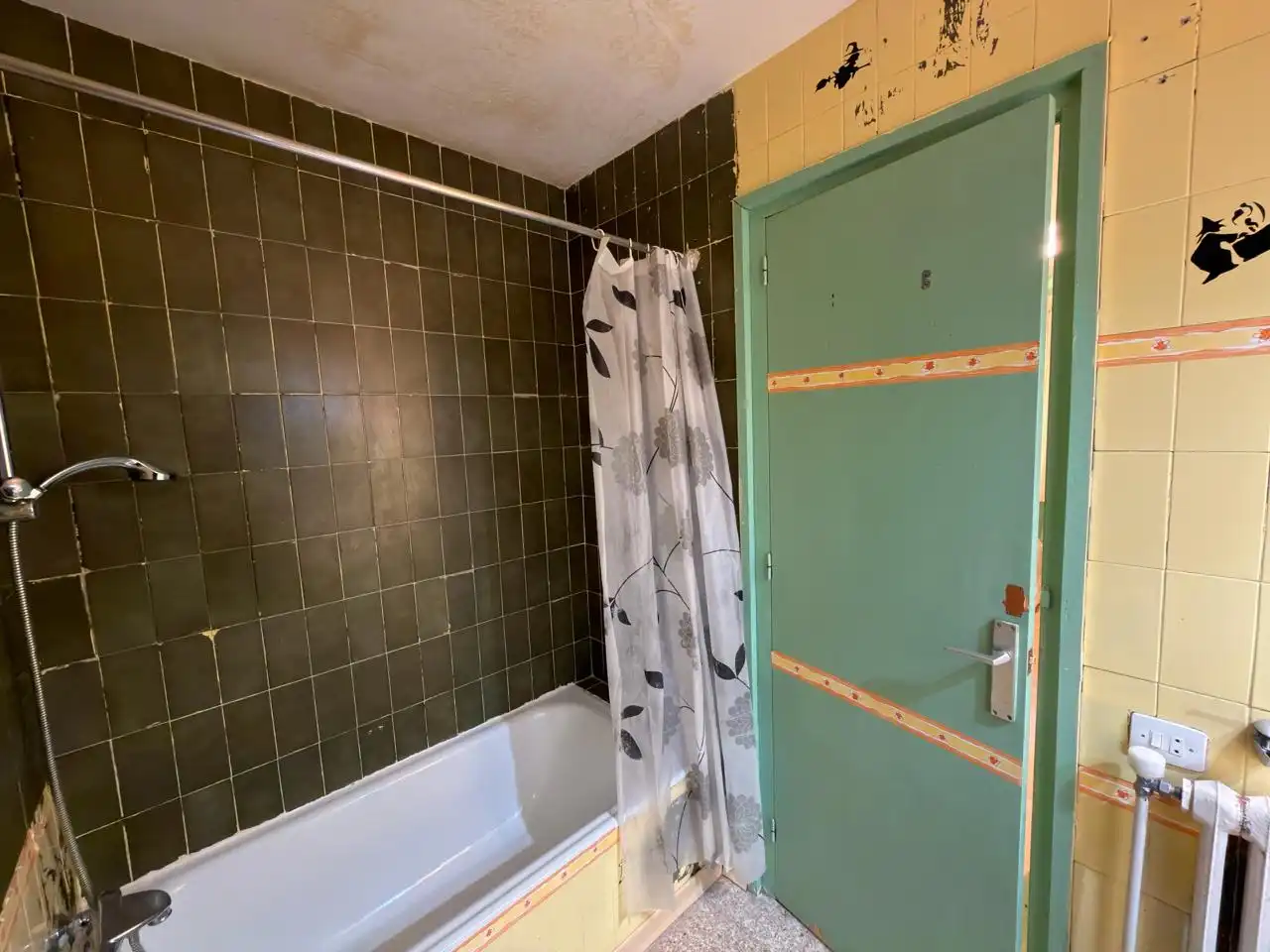 Baño de Piso en venta en Alp con Calefacción, Terraza y Trastero