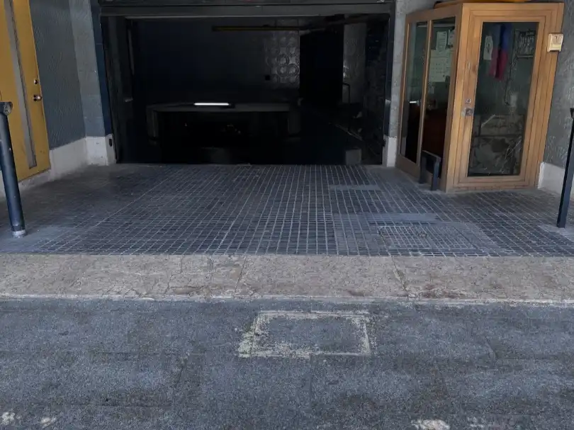 Parking for sale in Avinguda de Roma 101, imagen 2