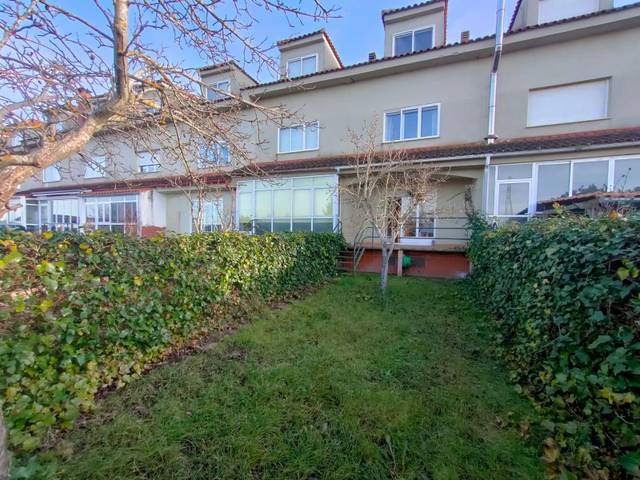 Casa adosada en Venta en  ENCINA, LA UR LA RAD 1, 3 en Galindo y Perahuy