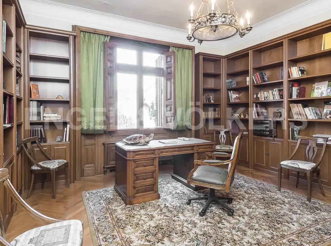 Sala d'estar de Casa adosada en venda en La Garriga amb Calefacció, Jardí privat i Parquet