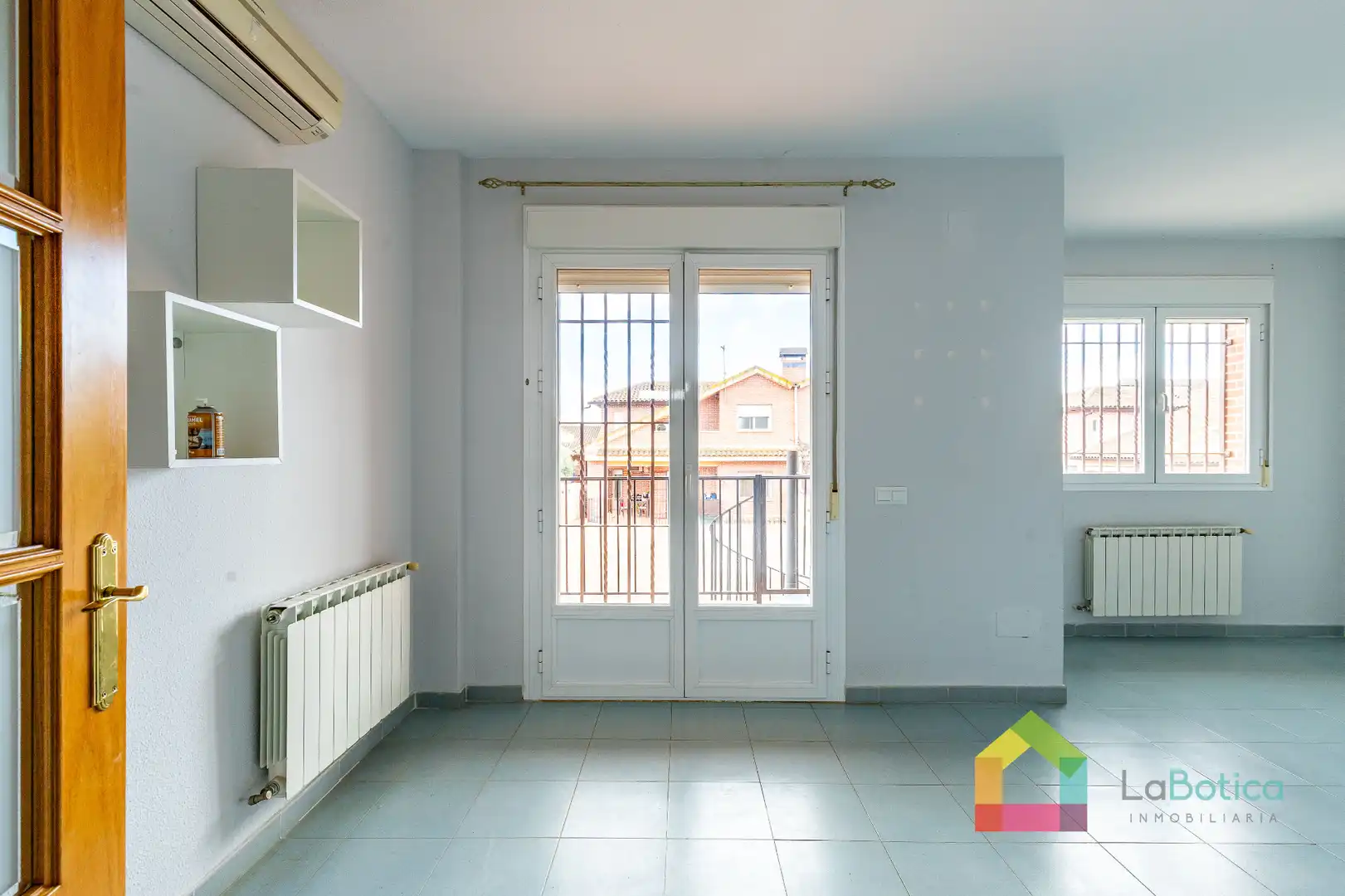 Terraza de Casa adosada en venta en Burguillos de Toledo con Calefacción, Jardín privado y Terraza