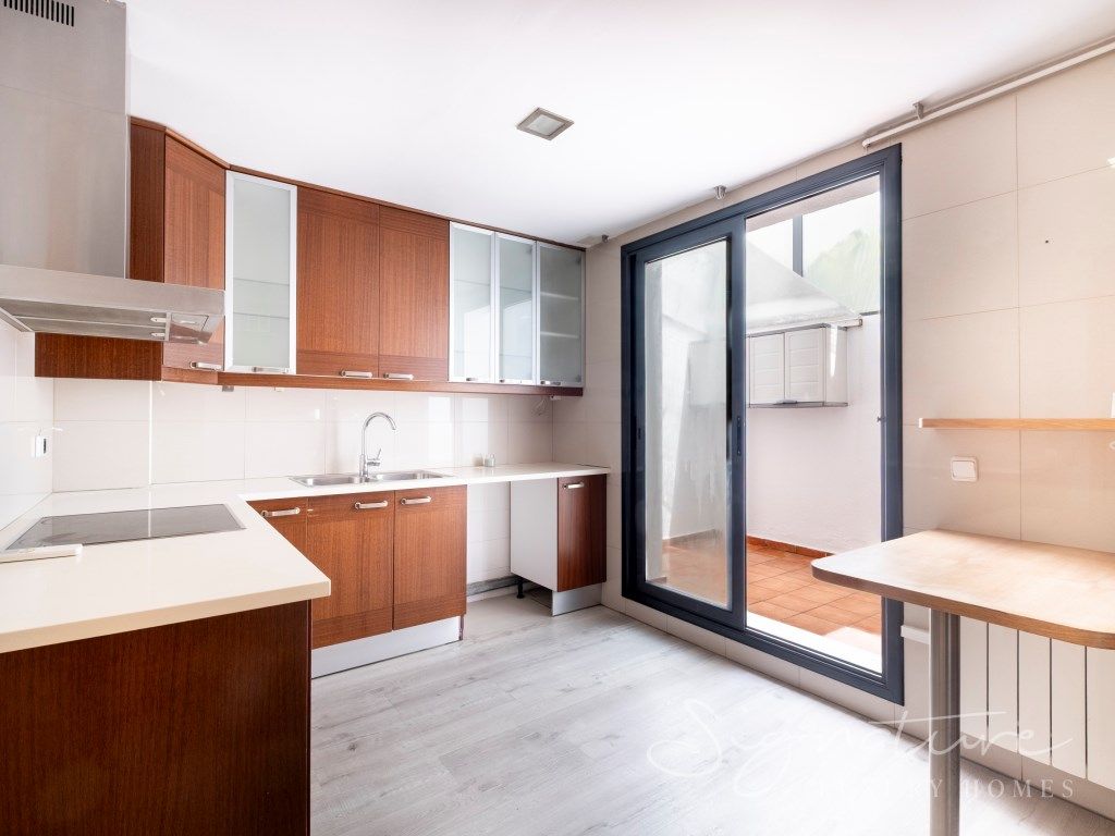 Kitchen of House or chalet for sale in Sant Cugat del Vallès  with Air Conditioner
