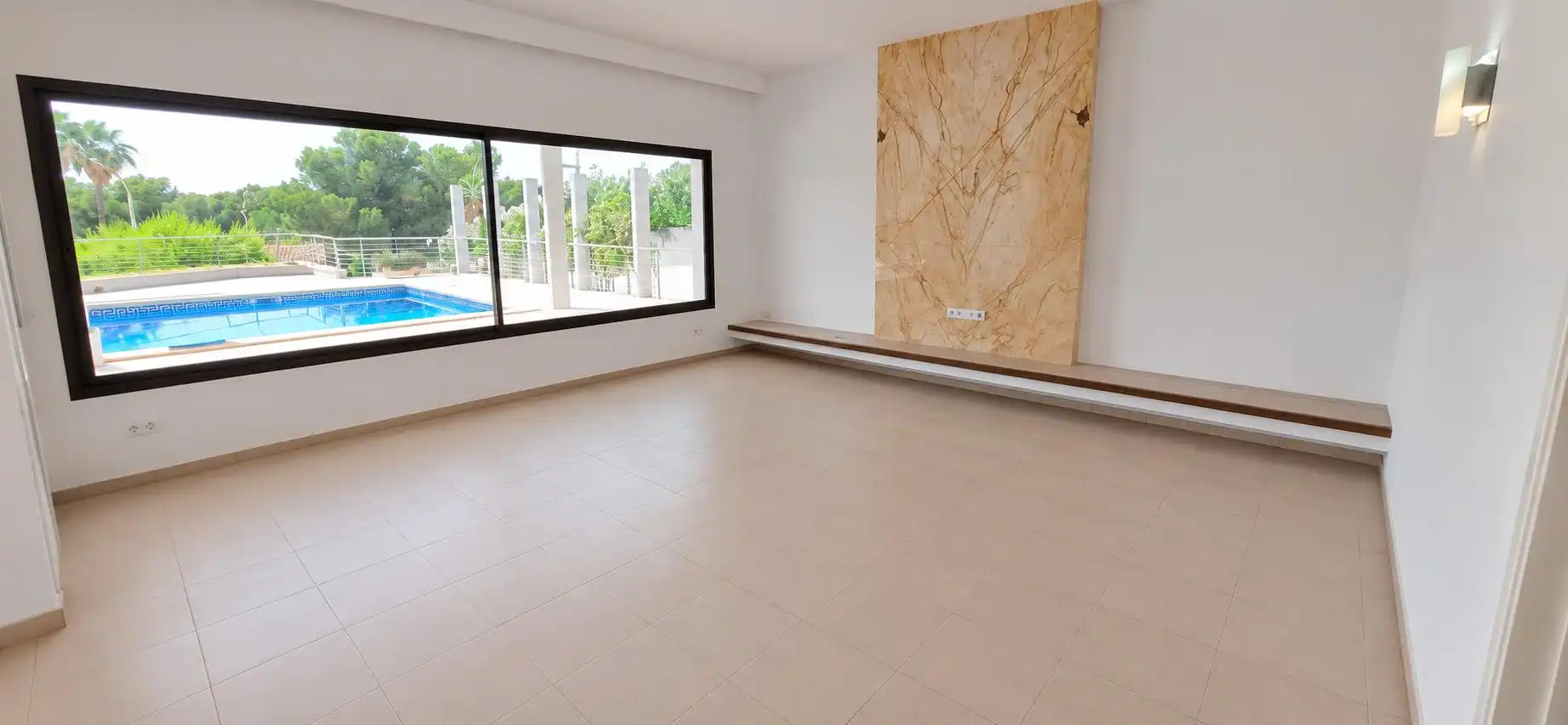 Sala d'estar de Casa o xalet en venda en Calvià amb Aire condicionat, Calefacció i Jardí privat