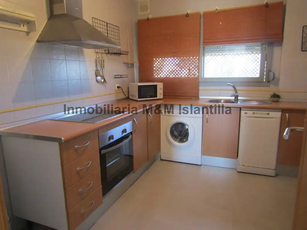 Cocina de Piso en venta en Isla Cristina con Terraza, Horno y Lavadora
